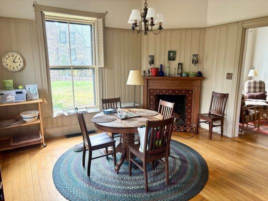 Chandelier, Dining room, Fireplace, Interior, Wood Texture Flooring
