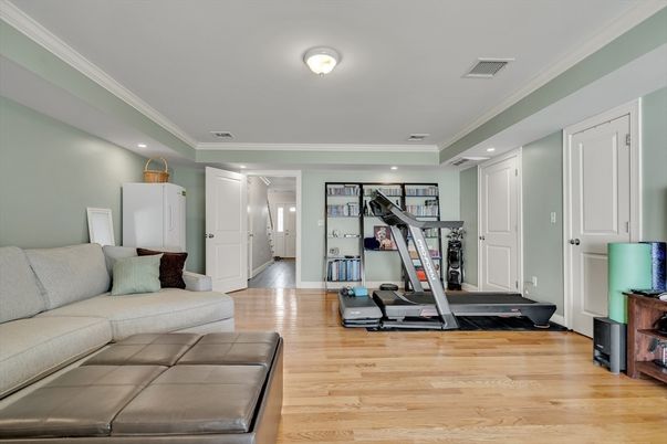 Fitness Equipment, Interior, Recessed Lighting, Wood Texture Flooring