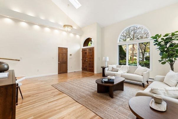 Interior, Living room, Pendant Lights, Wood Texture Flooring