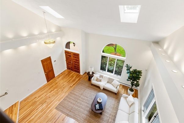 Chandelier, Interior, Living room, Pendant Lights, Recessed Lighting, Wood Texture Flooring