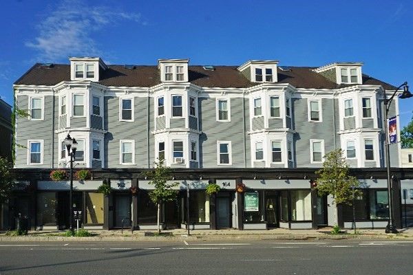 Exterior, Facade, Rowhouse