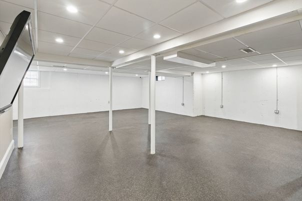 Empty room, Interior, Recessed Lighting