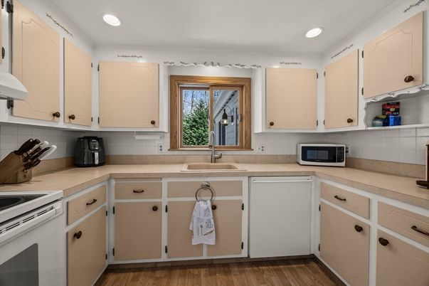 Interior, Kitchen, Recessed Lighting, Wood Texture Flooring