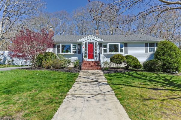 Exterior, Facade, Cape Cod