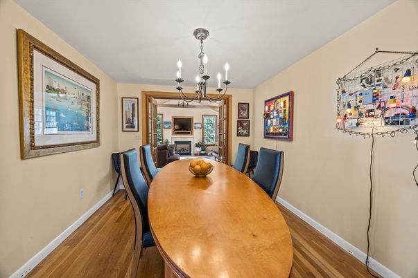 Chandelier, Dining room, Fireplace, Interior, Wood Texture Flooring