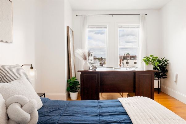 Bedroom, Interior, Water, Wood Texture Flooring
