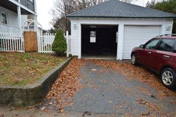 Detached Garage, Exterior