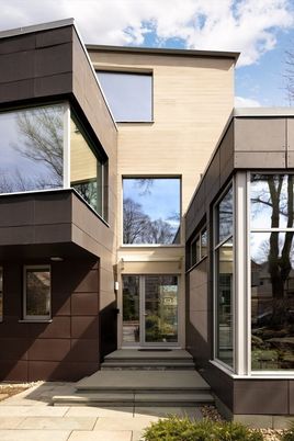 Exterior, Facade, Modern
