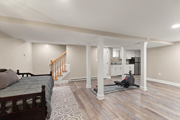 Fitness Equipment, Interior, Recessed Lighting, Wood Texture Flooring