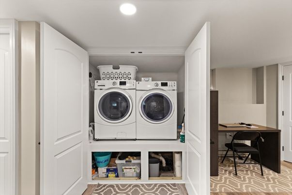 Interior, Recessed Lighting, Utility Closets, Washer