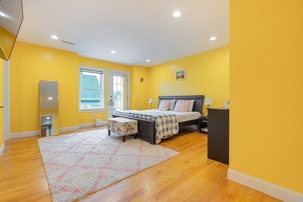 Bedroom, Interior, Recessed Lighting, Wood Texture Flooring