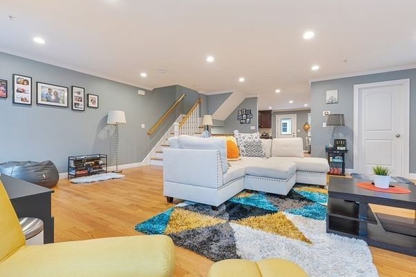 Interior, Living room, Recessed Lighting, Wood Texture Flooring