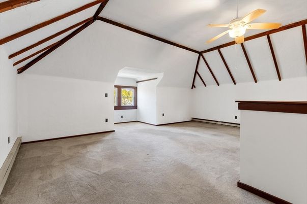 Empty room, Interior, Wooden Beams