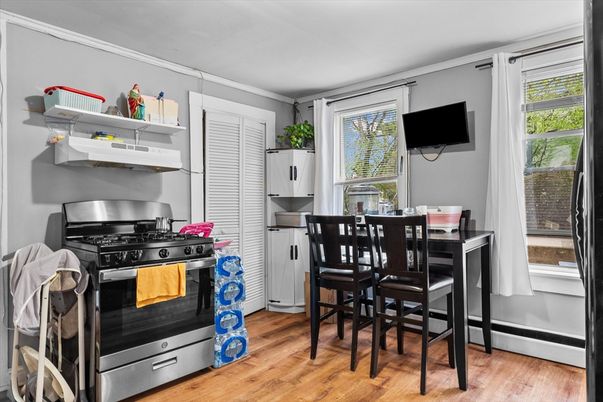 Dining room, Interior, Kitchen, Stainless Steel Appliances, Wood Texture Flooring