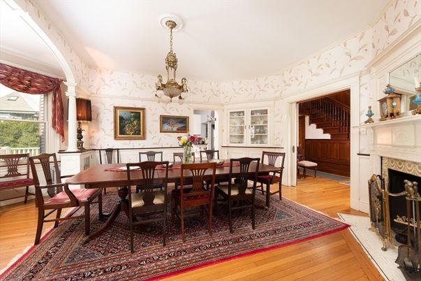 Chandelier, Dining room, Fireplace, Interior, Wood Texture Flooring
