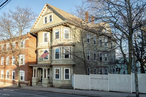 Exterior, Facade, Brick Facade, Queen Anne Victorian
