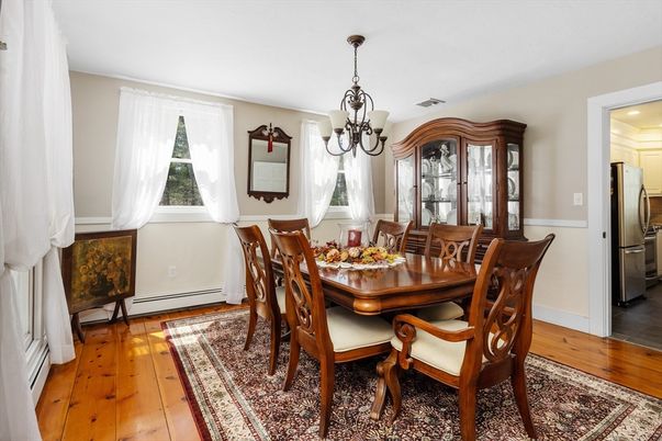 Chandelier, Dining room, Interior, Kitchen, Wood Texture Flooring