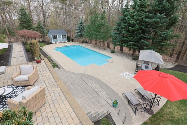 Exterior, Pool