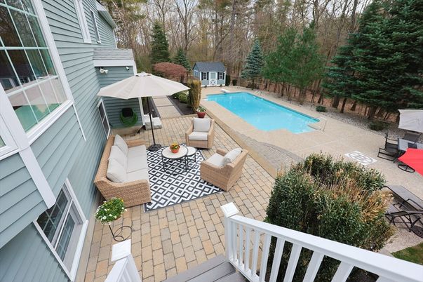 Exterior, Pool