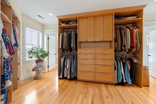 Interior, Recessed Lighting, Walk-in Closets, Wood Texture Flooring