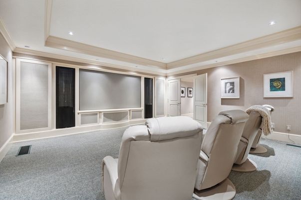 Interior, Projection Screen, Recessed Lighting, Theatre Room