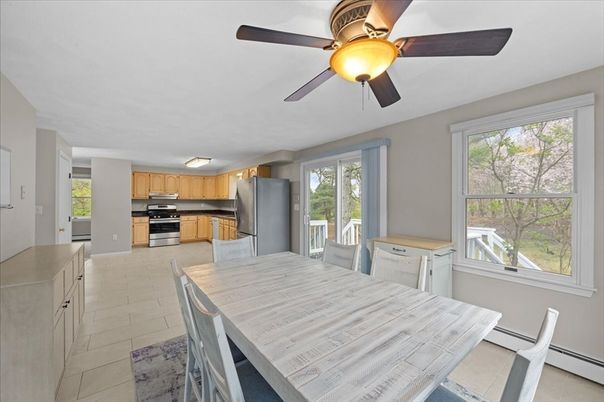 Dining room, Interior, Kitchen, Stainless Steel Appliances
