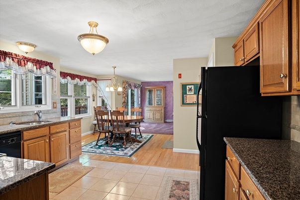 Chandelier, Dining room, Interior, Kitchen, Pendant Lights, Wood Texture Flooring