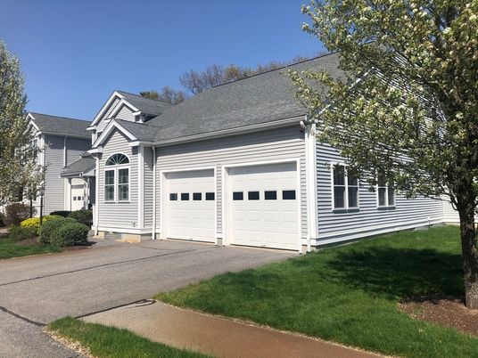 Attached, Exterior, Facade, Cape Cod