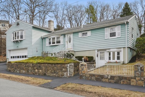 Attached, Exterior, Facade, Raised Ranch
