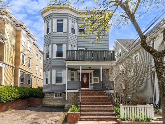 Exterior, Facade, Queen Anne Victorian