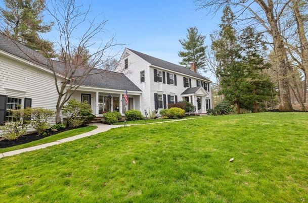 Backyard, Exterior, Facade, Cape Cod