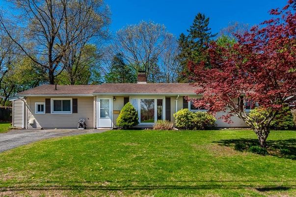 Backyard, Exterior, Facade, Ranch