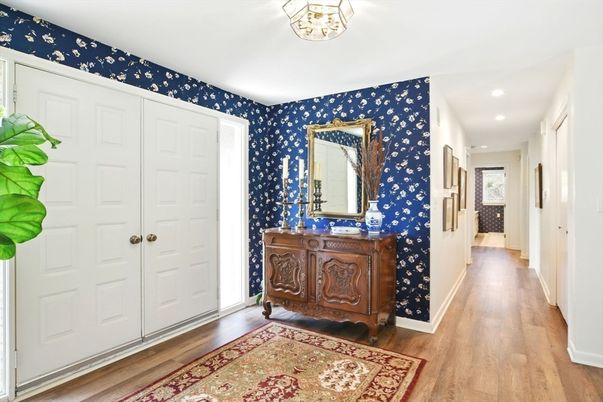 Interior, Recessed Lighting, Wood Texture Flooring