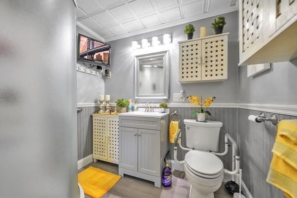 Bathroom, Interior, Wood Texture Flooring