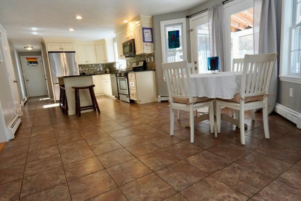 Dining room, Interior, Kitchen, Recessed Lighting, Stainless Steel Appliances