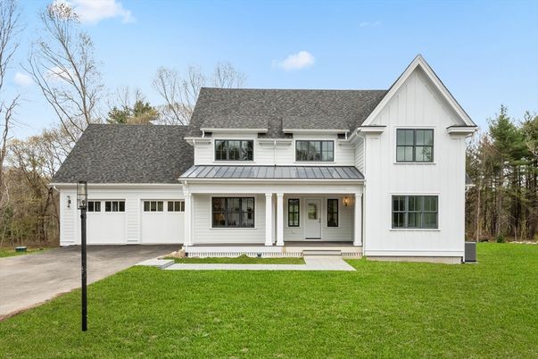 Attached, Exterior, Facade, Farmhouse