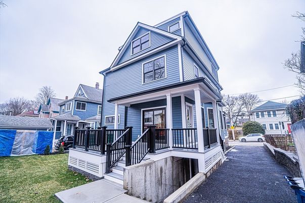 Backyard, Exterior, Facade, Queen Anne Victorian