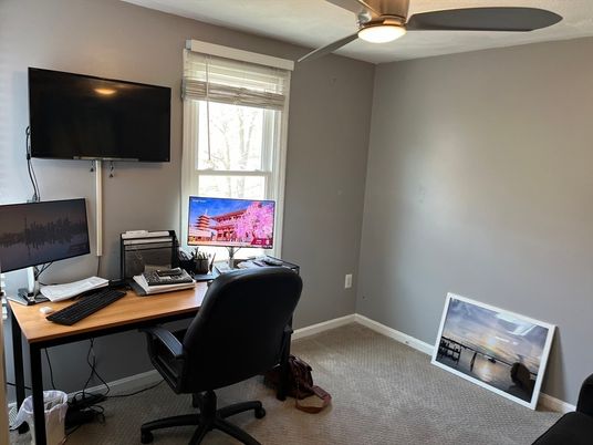 Home Office, Interior
