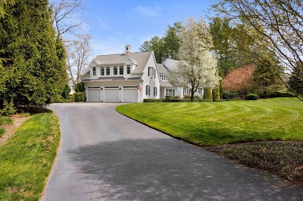 Attached, Exterior, Facade, Farmhouse