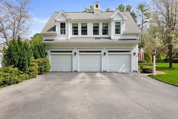Attached, Exterior, Facade, Cape Cod