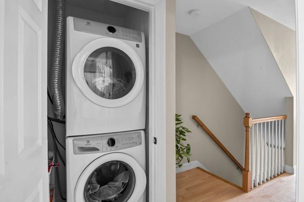 Interior, Utility Closets, Washer, Wood Texture Flooring