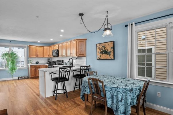 Dining room, Interior, Kitchen, Pendant Lights, Recessed Lighting, Wood Texture Flooring