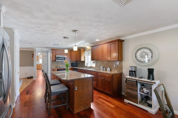 Interior, Kitchen, Pendant Lights, Recessed Lighting, Wood Texture Flooring