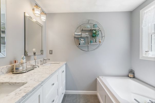Bathroom, Dual Sink Vanities, Interior