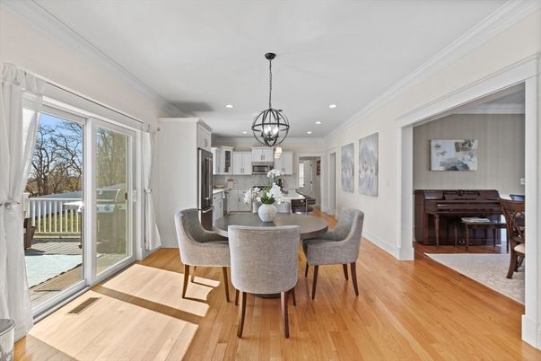 Chandelier, Dining room, Interior, Kitchen, Recessed Lighting, Wood Texture Flooring