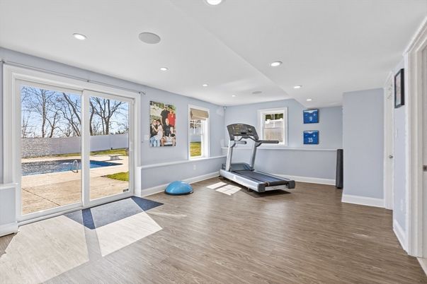 Fitness Equipment, Interior, Recessed Lighting, Wood Texture Flooring