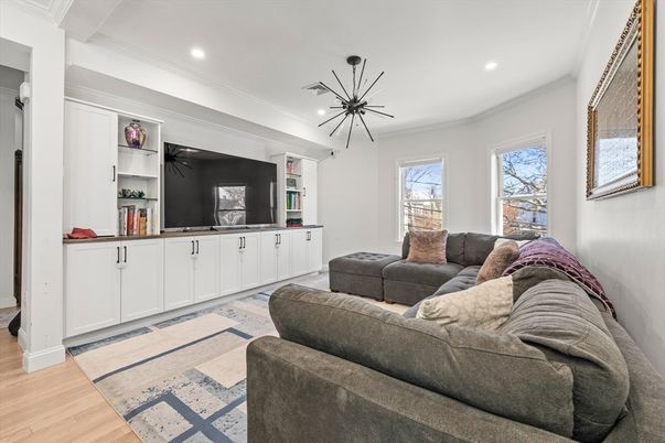 Interior, Living room, Pendant Lights, Recessed Lighting, Wood Texture Flooring