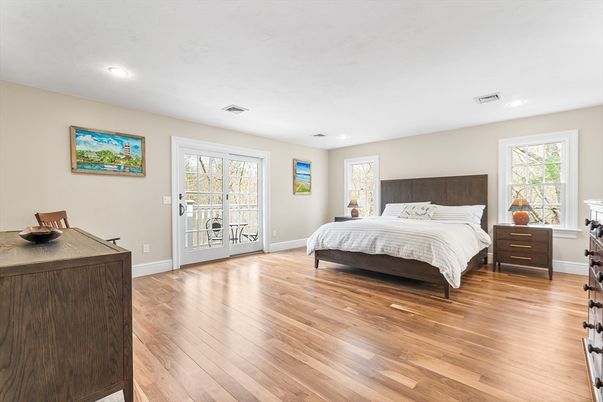 Interior, Walk-in Closets, Wood Texture Flooring
