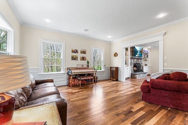 Chandelier, Dining room, Interior, Kitchen, Wood Texture Flooring