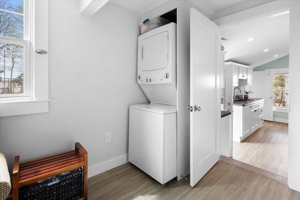Interior, Recessed Lighting, Utility Closets, Washer, Wood Texture Flooring